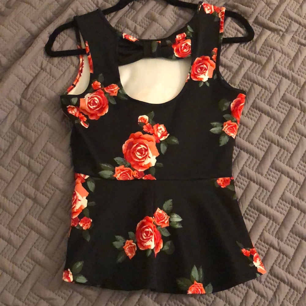 Flower Peplum Top - Picture 2 of 3